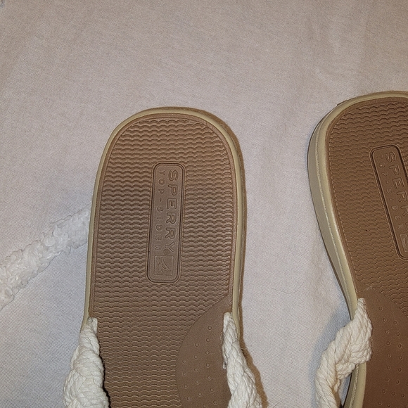 SPERRY WOMEN'S FLIP FLOPS SIZE 10 - Picture 4 of 8